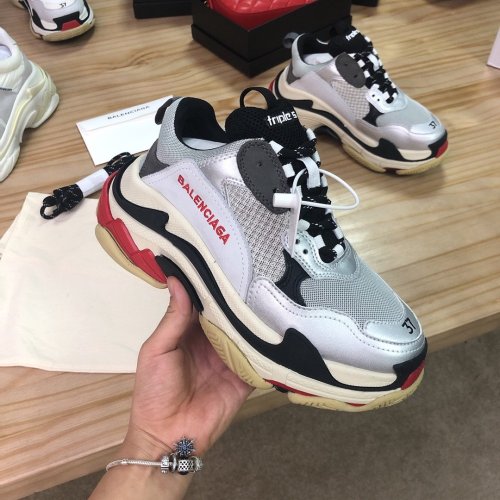 Balenciaga Mens Shoes Triple S Sneaker