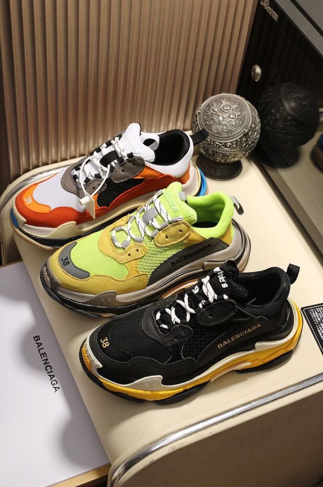 Balenciaga Womens Shoes Breathable Design Sneakers Luxury Brand Triple S Sneaker