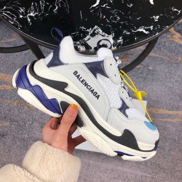 Balenciaga Mens Shoes Triple S Sneaker