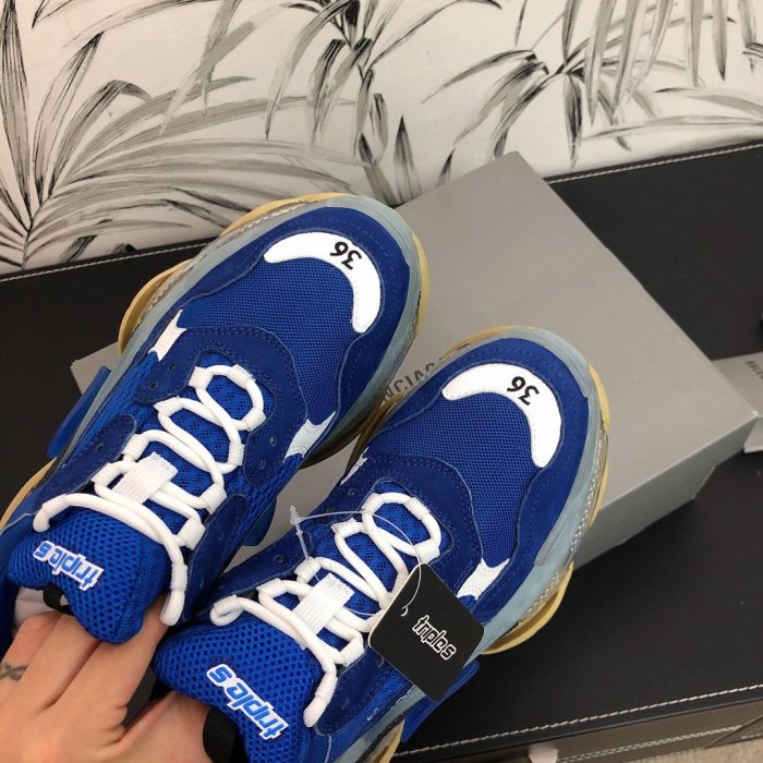 Balenciaga Mens Shoes Triple S Sneaker