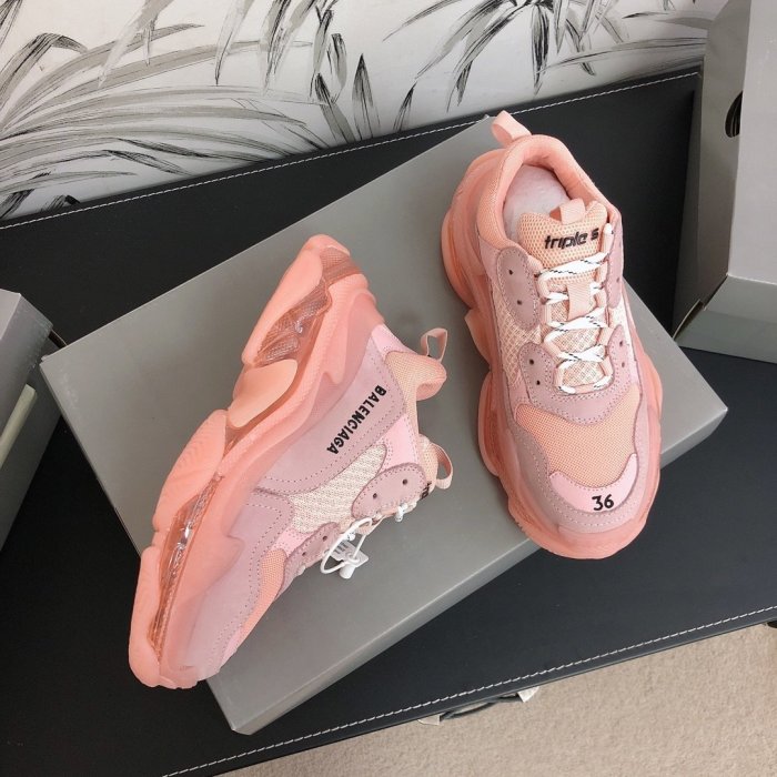 Balenciaga Womens Shoes Triple S Sneaker