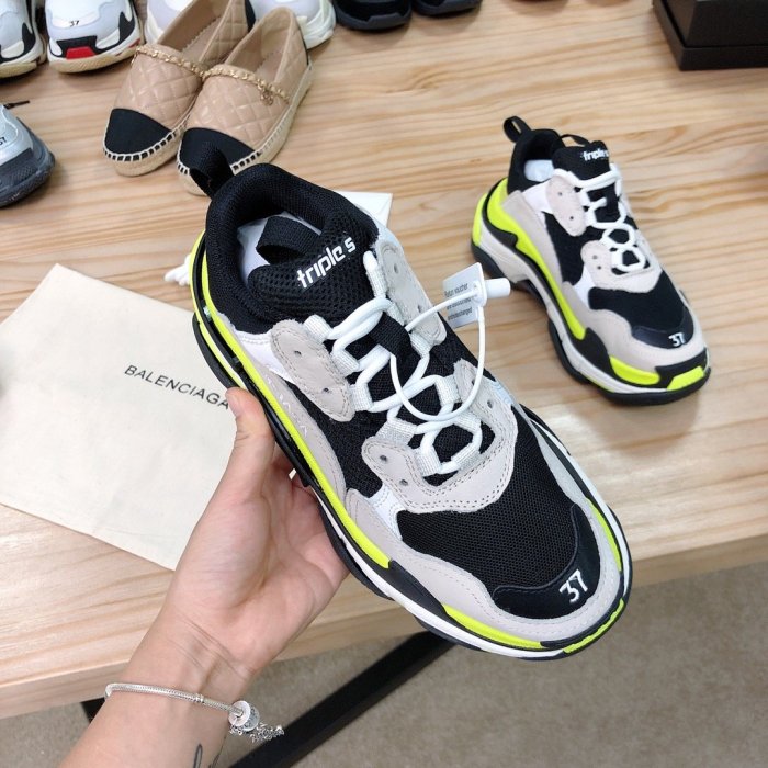 Balenciaga Mens Shoes Triple S Sneaker