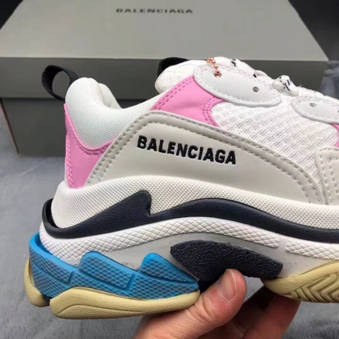 Balenciaga Triple S Sneakers Mens Shoes Sneakers Fashion Design Luxury Brand