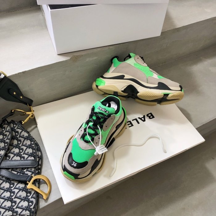 Balenciaga Mens Shoes Triple S Sneaker