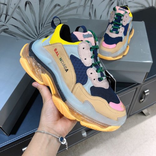 Balenciaga Mens Shoes Triple S Sneaker