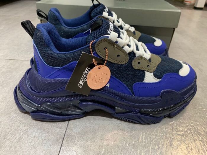 Balenciaga Womens Shoes Breathable Design Sneakers Luxury Brand Triple S Sneaker