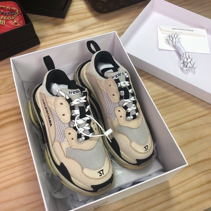 Balenciaga Mens Shoes Triple S Sneaker