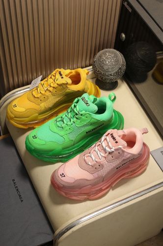 Balenciaga Womens Shoes Breathable Design Sneakers Luxury Brand Triple S Sneaker