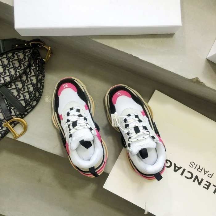 Balenciaga Mens Shoes Triple S Sneaker