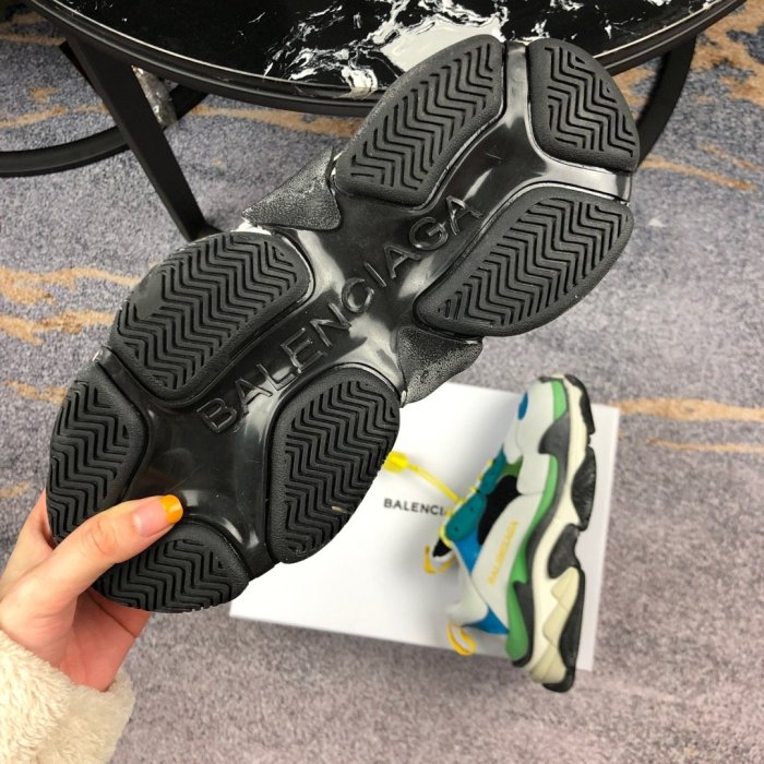 Balenciaga Mens Shoes Triple S Sneaker