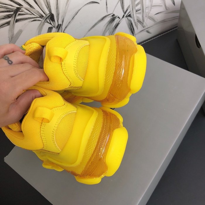 Balenciaga Womens Shoes Triple S Sneaker