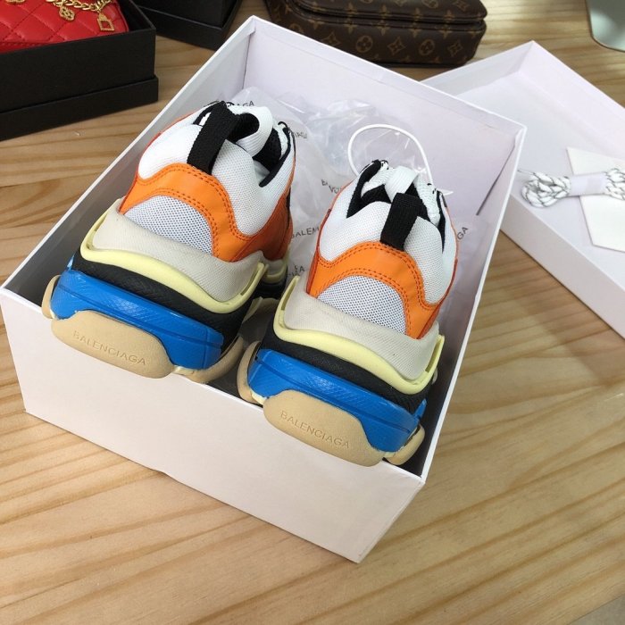 Balenciaga Mens Shoes Triple S Sneaker