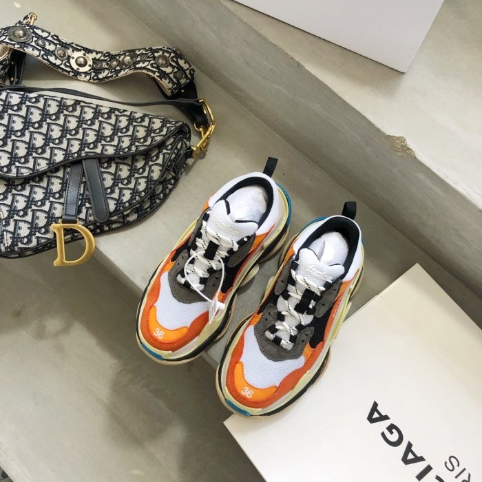 Balenciaga Mens Shoes Triple S Sneaker