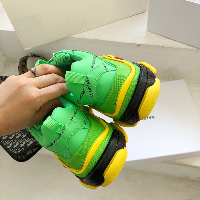 Balenciaga Mens Shoes Triple S Sneaker