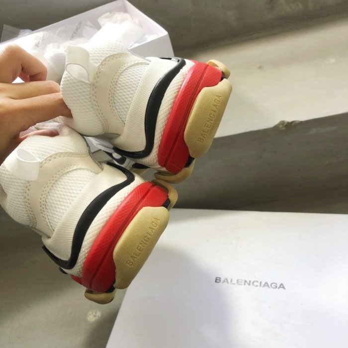 Balenciaga Mens Shoes Triple S Sneaker