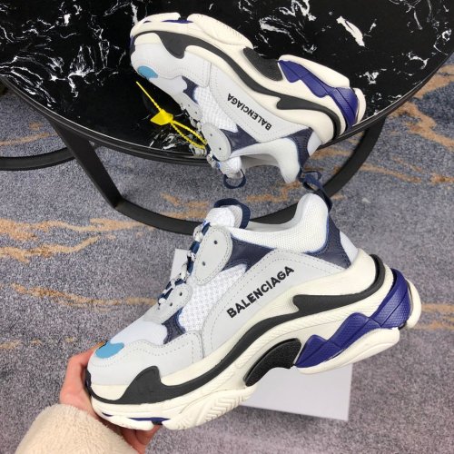 Balenciaga Mens Shoes Triple S Sneaker