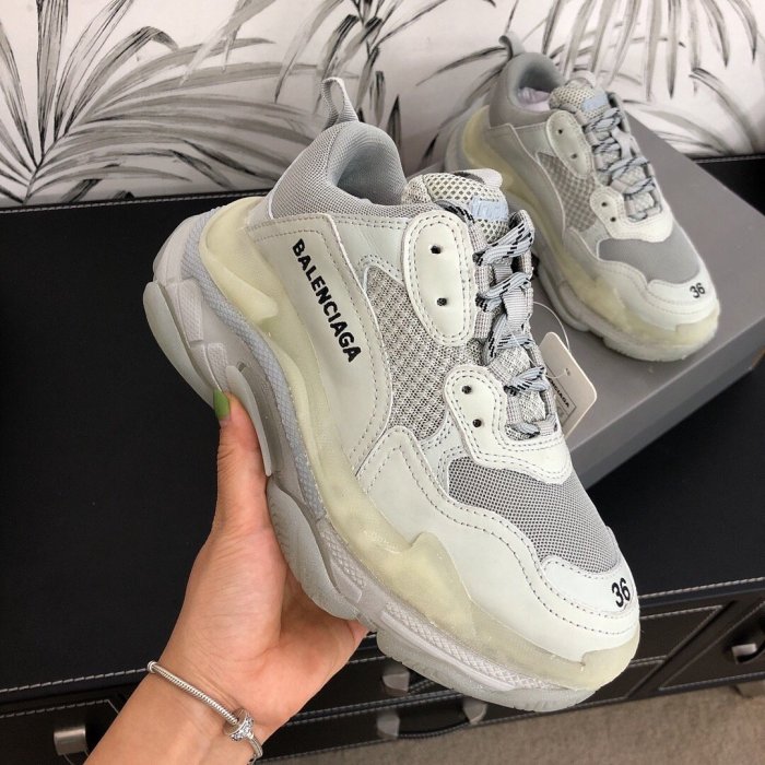 Balenciaga Mens Shoes Triple S Sneaker