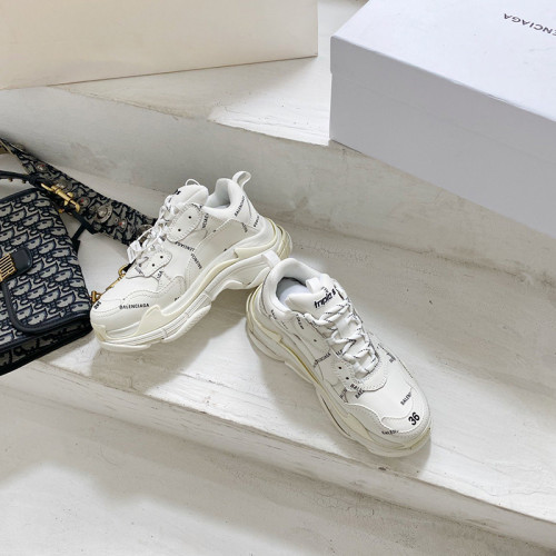 Balenciaga Mens Shoes Triple S Sneaker