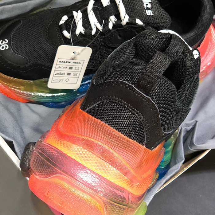 Balenciaga Mens Shoes Triple S Sneaker