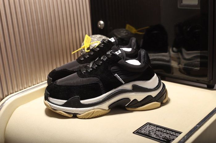 Balenciaga Womens Shoes Breathable Design Sneakers Luxury Brand Triple S Sneaker