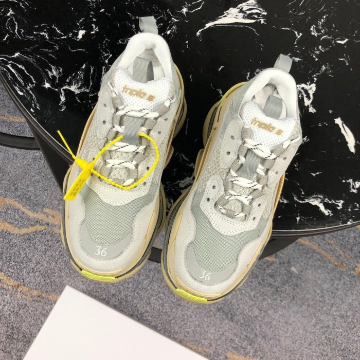 Balenciaga Mens Shoes Triple S Sneaker