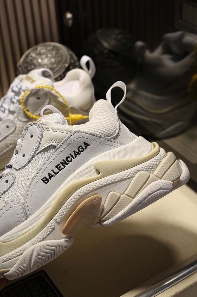 Balenciaga Womens Shoes Breathable Design Sneakers Luxury Brand Triple S Sneaker