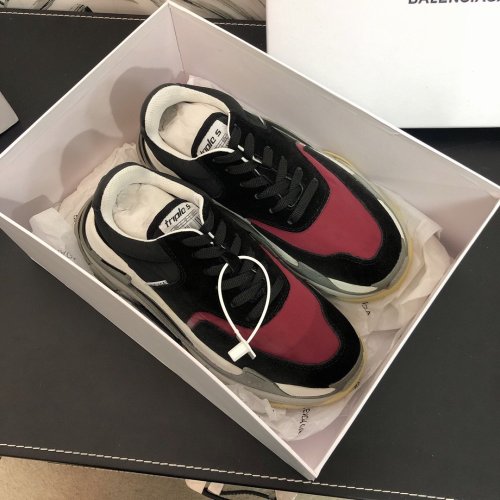 Balenciaga Mens Shoes Triple S Sneaker