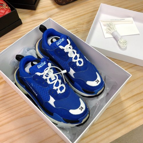 Balenciaga Mens Shoes Triple S Sneaker