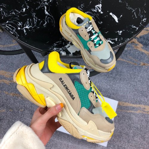 Balenciaga Mens Shoes Triple S Sneaker