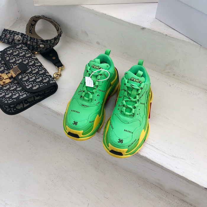 Balenciaga Mens Shoes Triple S Sneaker