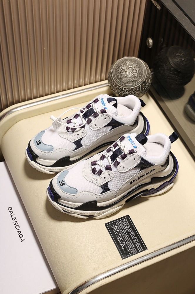 Balenciaga Womens Shoes Breathable Design Sneakers Luxury Brand Triple S Sneaker