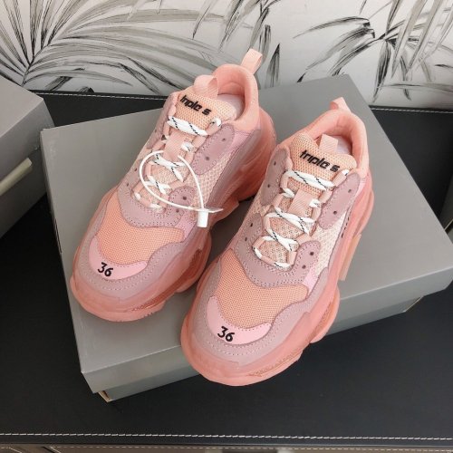 Balenciaga Womens Shoes Triple S Sneaker