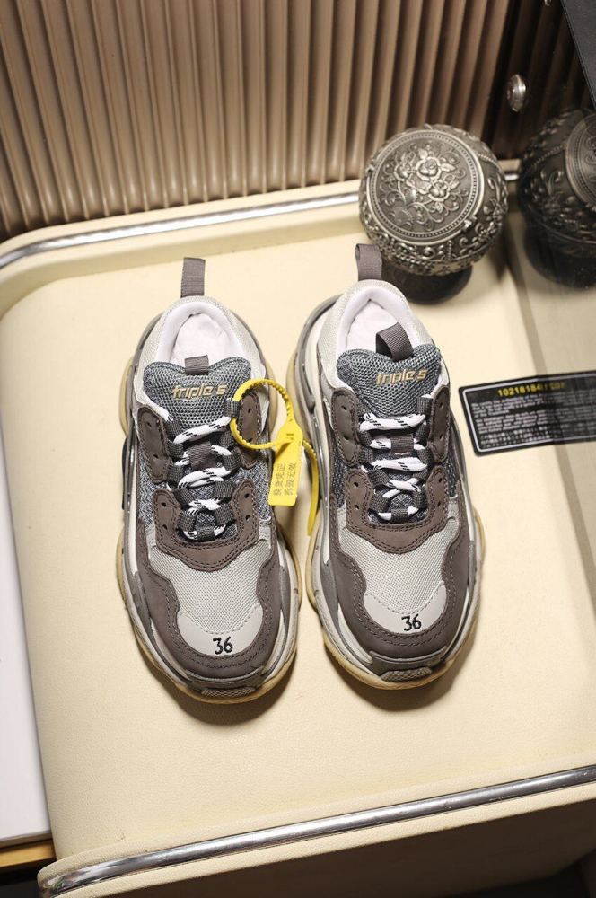 Balenciaga Womens Shoes Breathable Design Sneakers Luxury Brand Triple S Sneaker