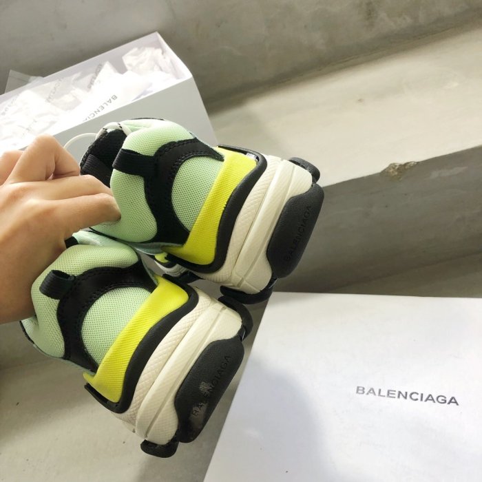 Balenciaga Mens Shoes Triple S Sneaker