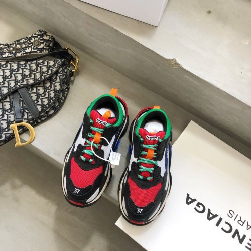 Balenciaga Mens Shoes Triple S Sneaker