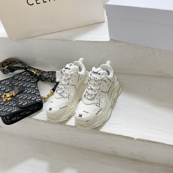 Balenciaga Mens Shoes Triple S Sneaker