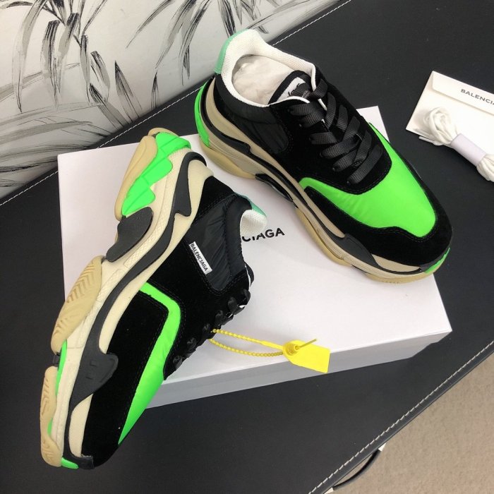 Balenciaga Mens Shoes Triple S Sneaker