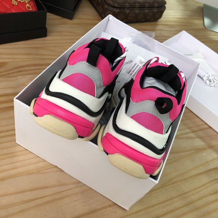Balenciaga Mens Shoes Triple S Sneaker