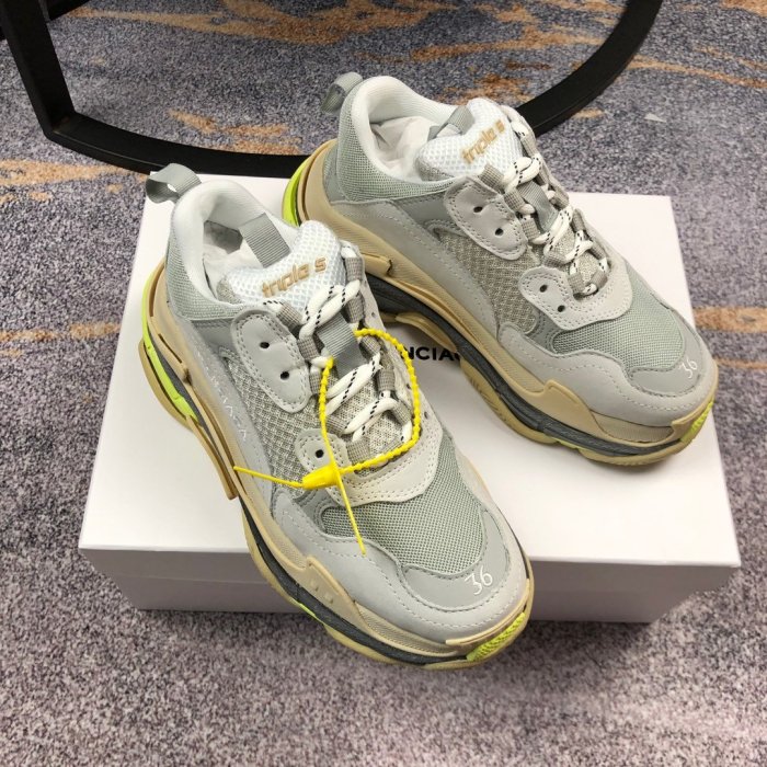 Balenciaga Mens Shoes Triple S Sneaker