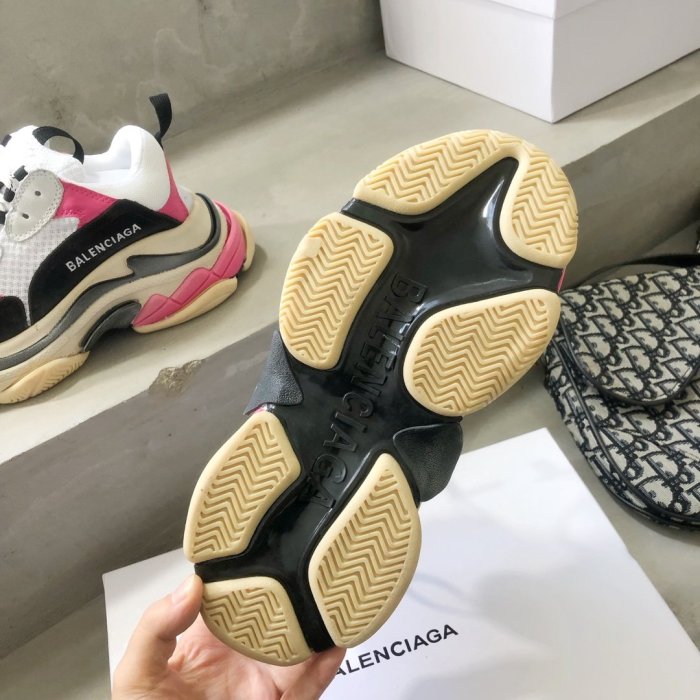 Balenciaga Mens Shoes Triple S Sneaker