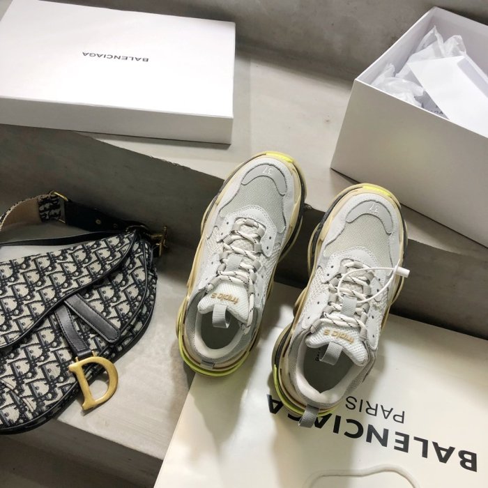 Balenciaga Mens Shoes Triple S Sneaker