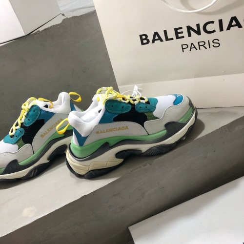 Balenciaga Mens Shoes Triple S Sneaker