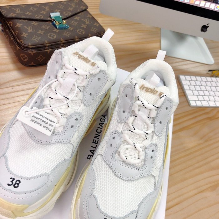 Balenciaga Mens Shoes Triple S Sneaker