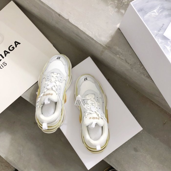 Balenciaga Mens Shoes Triple S Sneaker