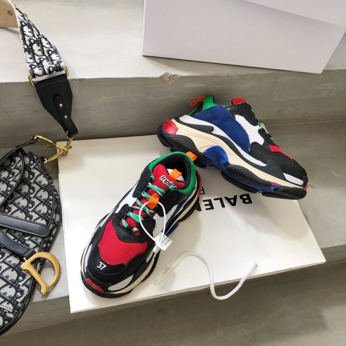Balenciaga Mens Shoes Triple S Sneaker