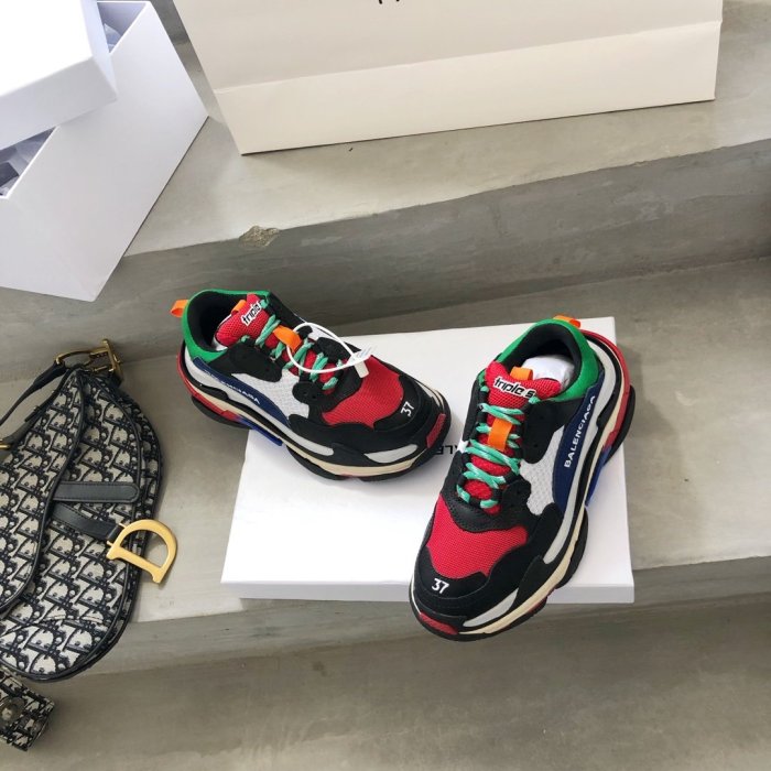 Balenciaga Mens Shoes Triple S Sneaker