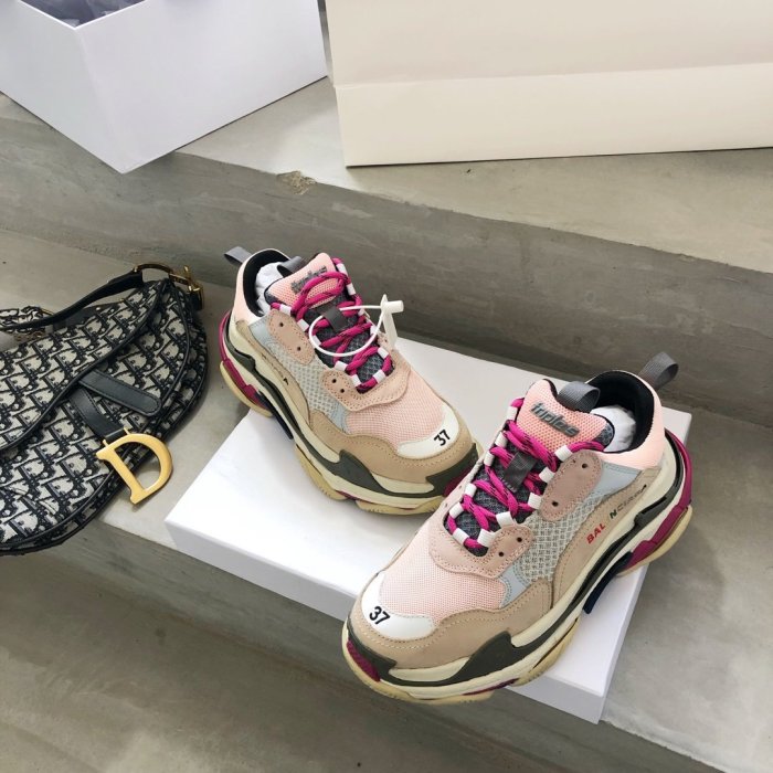 Balenciaga Mens Shoes Triple S Sneaker