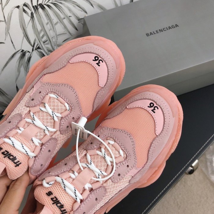 Balenciaga Womens Shoes Triple S Sneaker