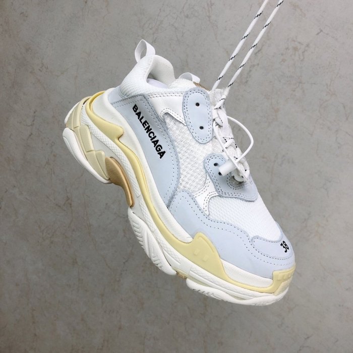 Balenciaga Mens Shoes Triple S Sneaker