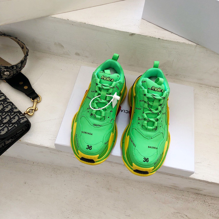 Balenciaga Mens Shoes Triple S Sneaker